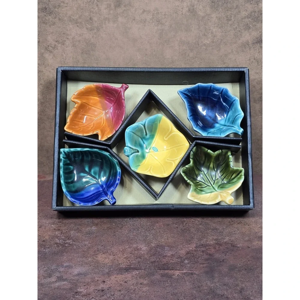 Utsuwa-No-Yakata Set of 5 Ceramic Sauce Sushi Wasabi Bowls Japanese Art of Table